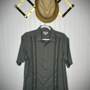 Haggar Gray Casual Button Down Shirt Lightweight Relaxed Fit